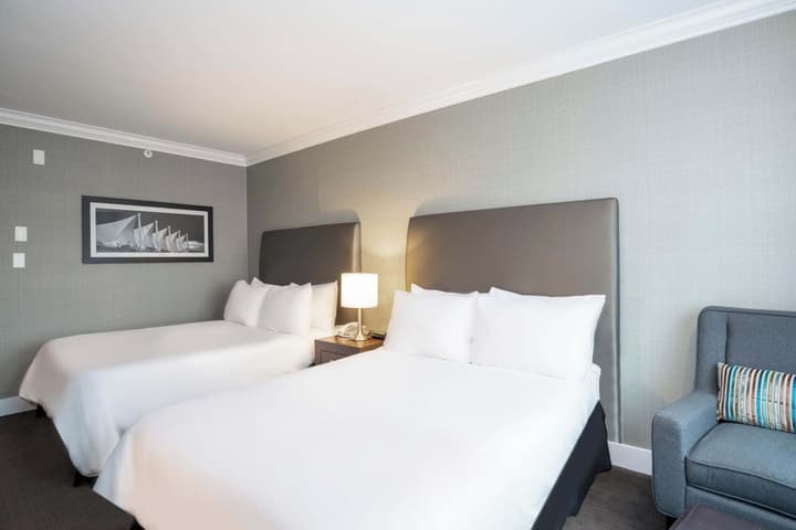 Sandman Hotel & Suites Vancouver Airport