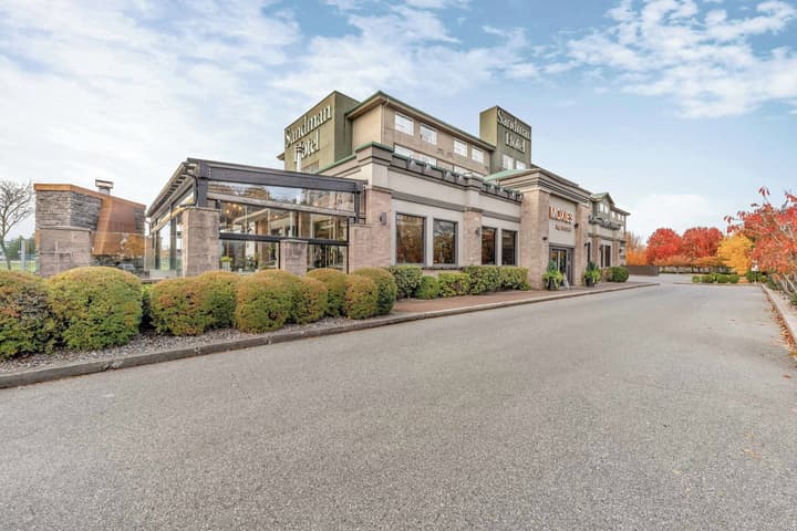 Sandman Hotel & Suites Vancouver Airport