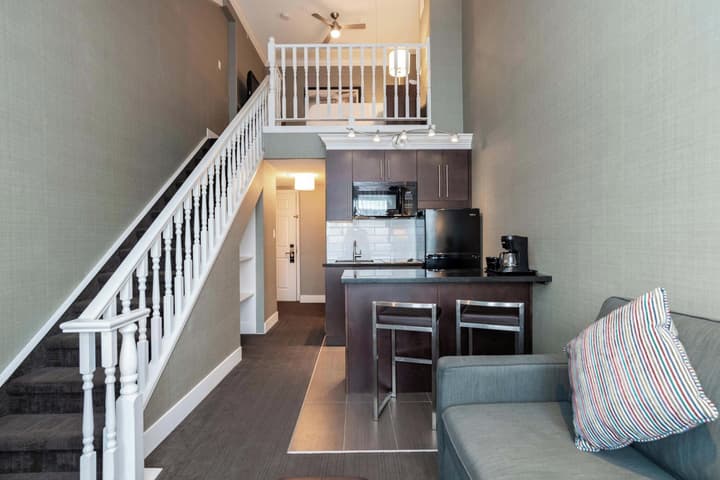 Sandman Hotel & Suites Vancouver Airport