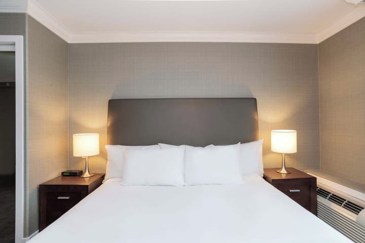 Sandman Hotel & Suites Vancouver Airport