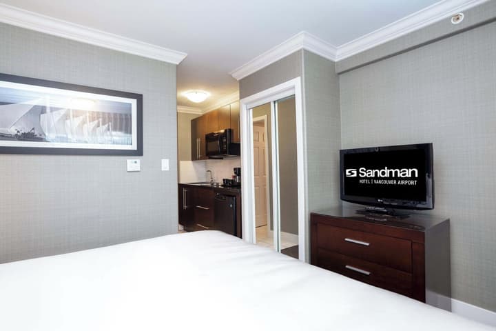 Sandman Hotel & Suites Vancouver Airport
