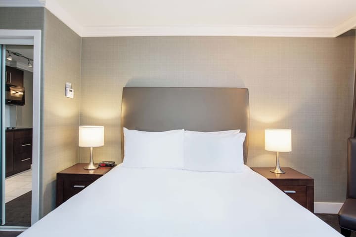 Sandman Hotel & Suites Vancouver Airport