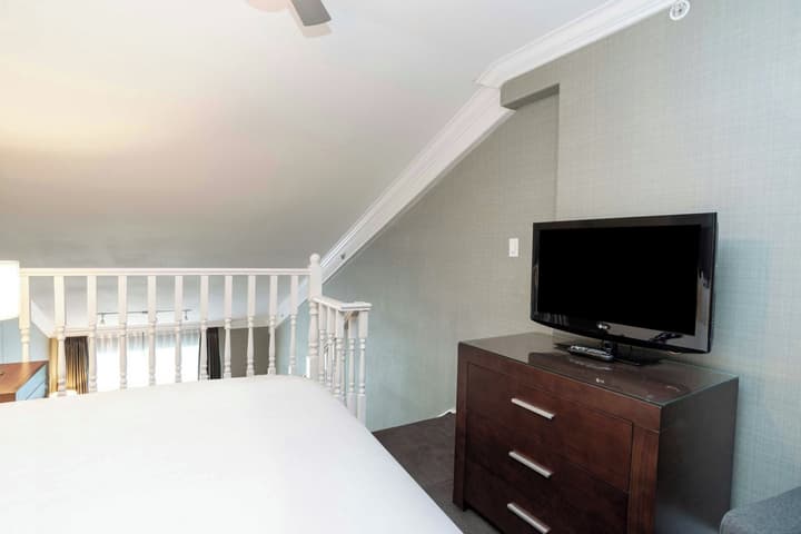 Sandman Hotel & Suites Vancouver Airport