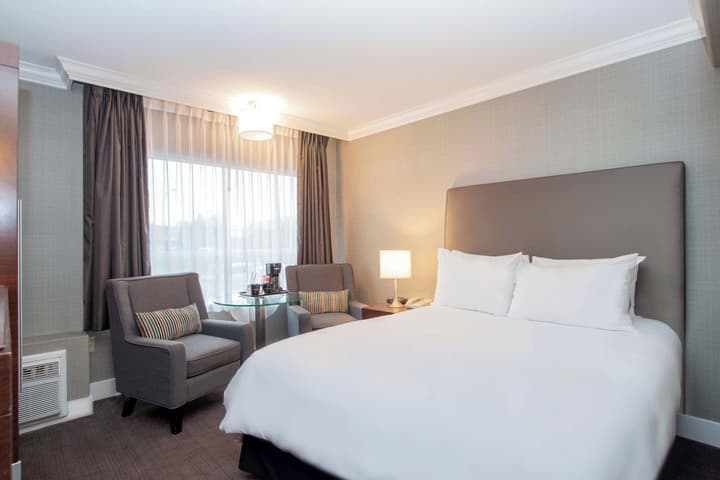 Sandman Hotel & Suites Vancouver Airport