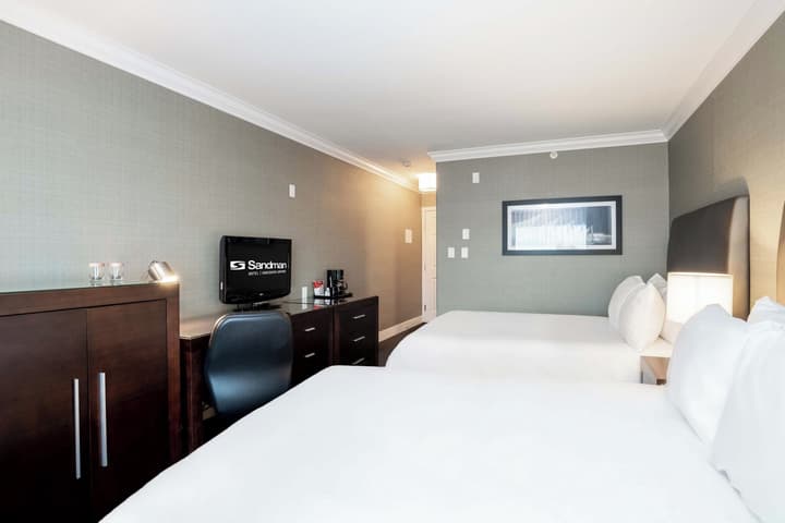 Sandman Hotel & Suites Vancouver Airport