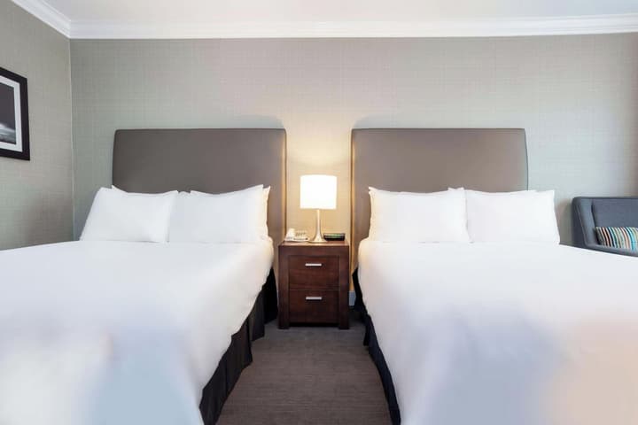 Sandman Hotel & Suites Vancouver Airport