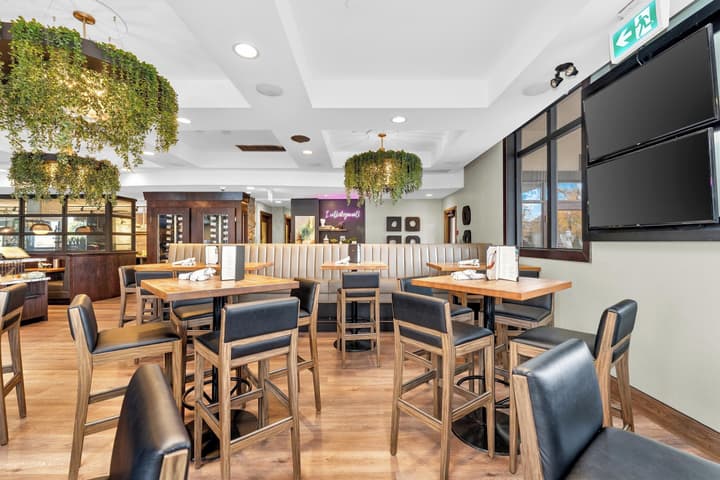 Sandman Hotel & Suites Vancouver Airport