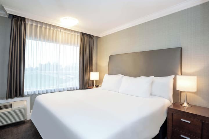 Sandman Hotel & Suites Vancouver Airport