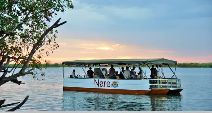 Cresta Mowana Safari Resort & Spa