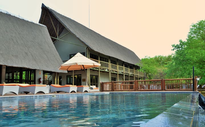 Cresta Mowana Safari Resort & Spa