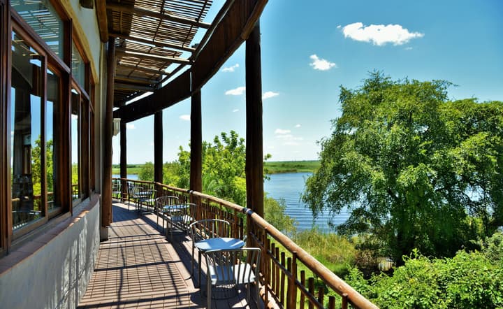 Cresta Mowana Safari Resort & Spa