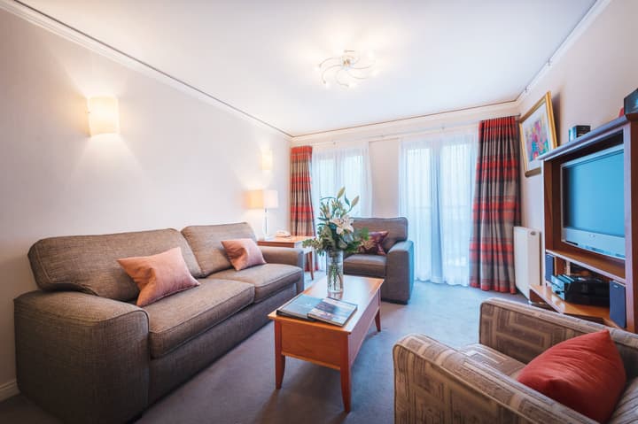 The Knight Residence Apartments by Mansley