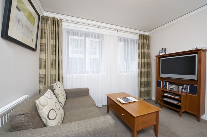 The Knight Residence Apartments by Mansley