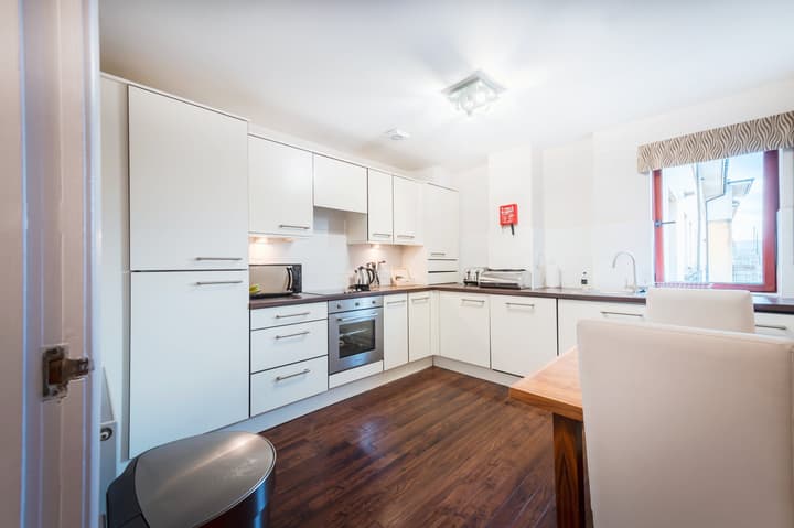 The Knight Residence Apartments by Mansley