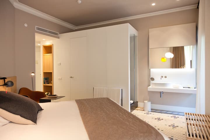 Alexandra Barcelona Hotel, Curio Collection by Hilton