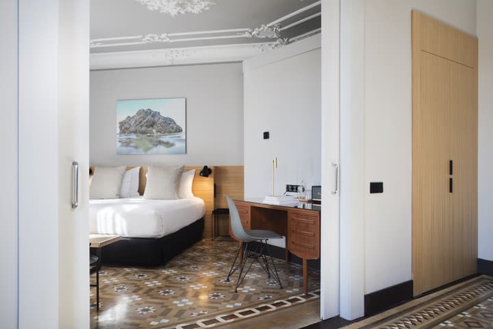 Alexandra Barcelona Hotel, Curio Collection by Hilton