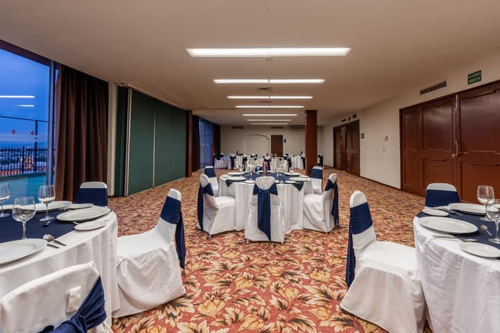 Hotel Fenix