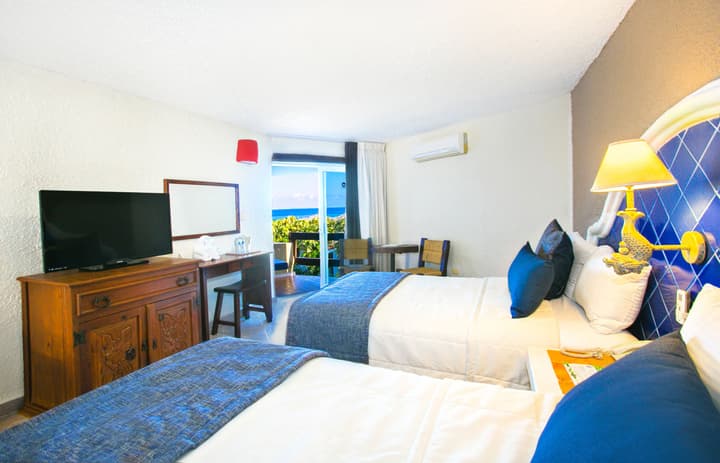 Casa del Mar Cozumel Hotel & Dive Resort with Beach Club access