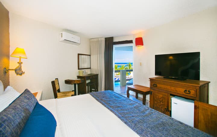 Casa del Mar Cozumel Hotel & Dive Resort with Beach Club access