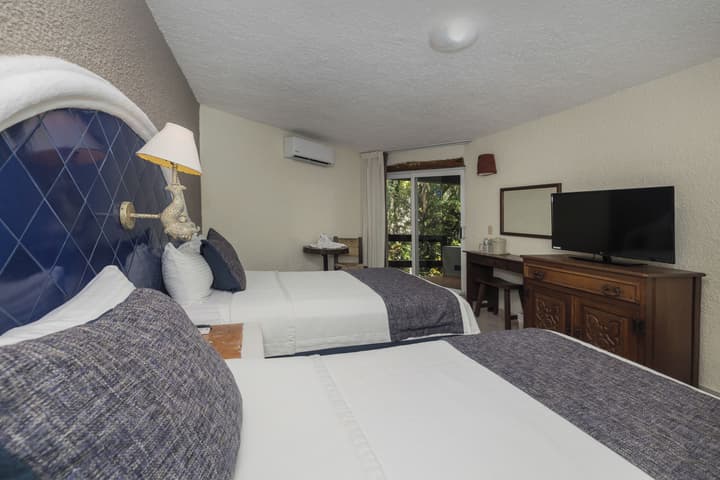 Casa del Mar Cozumel Hotel & Dive Resort with Beach Club access
