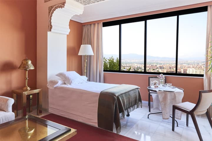 Hotel Alhambra Palace