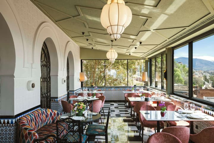 Hotel Alhambra Palace
