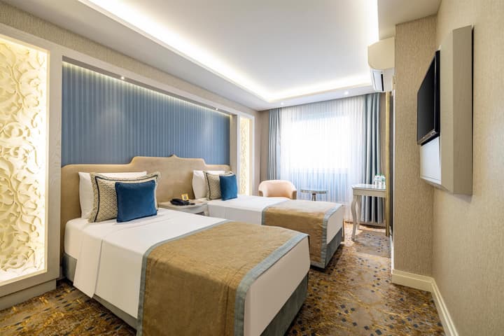 AHC Old City Hotel