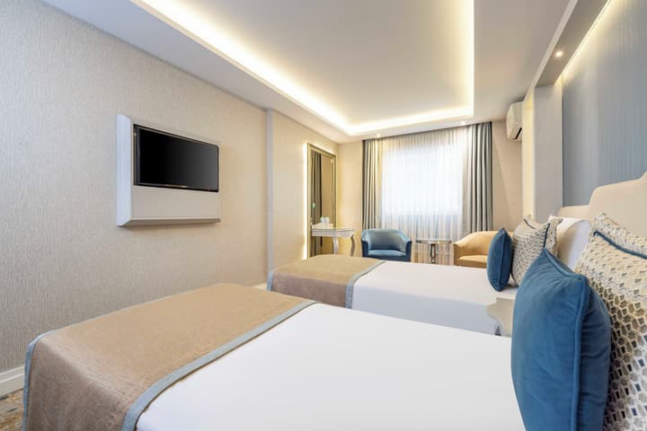 AHC Old City Hotel