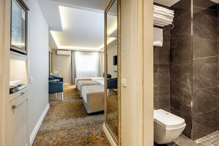 AHC Old City Hotel