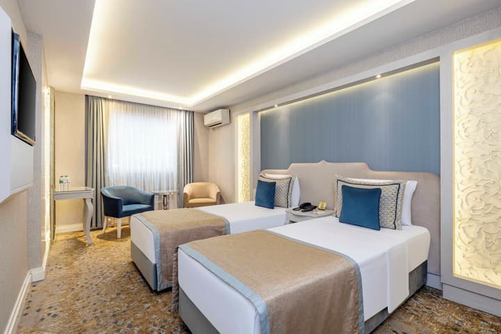 AHC Old City Hotel