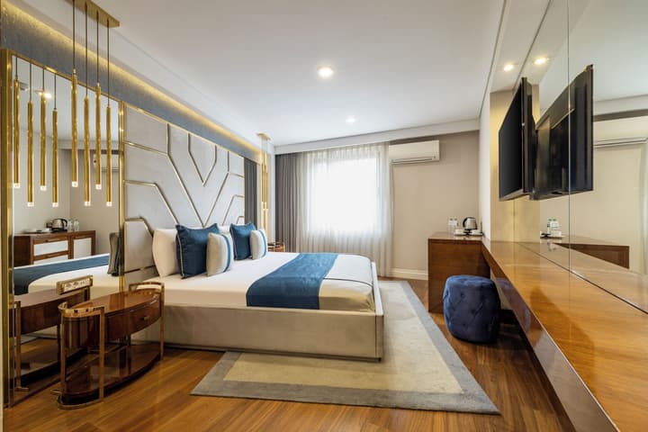 AHC Old City Hotel