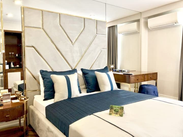 AHC Old City Hotel