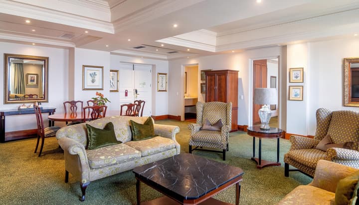 The Edward Hotel