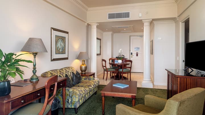 The Edward Hotel
