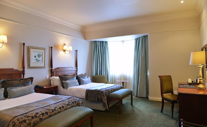 The Edward Hotel