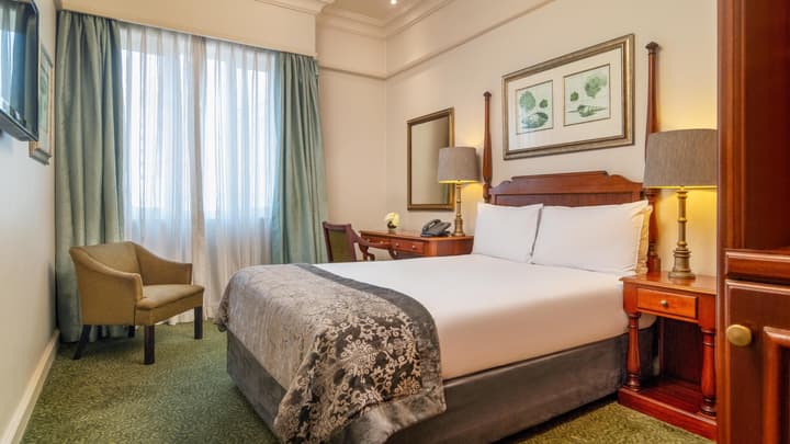 The Edward Hotel