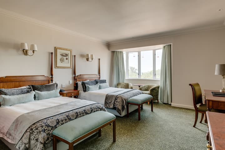 The Edward Hotel