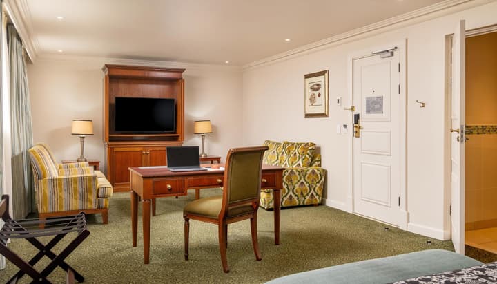 The Edward Hotel