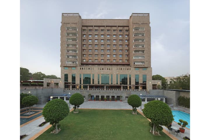 Jaypee Vasant Continental