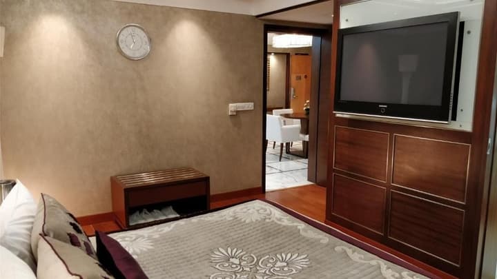 Jaypee Vasant Continental