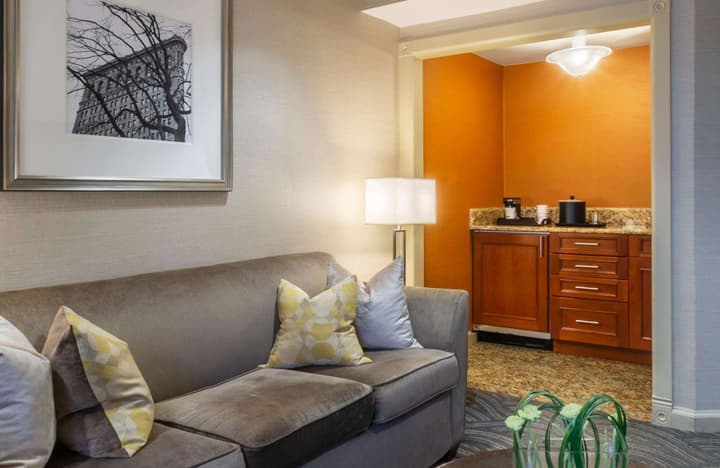 Robert Treat Hotel