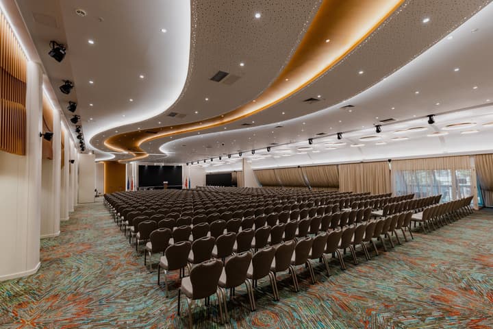 Holiday Inn Skopje by IHG