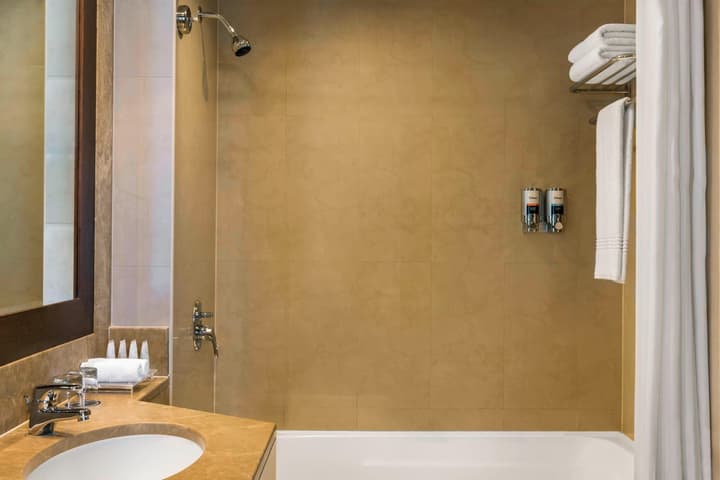 Four Points by Sheraton Sheikh Zayed Road, Dubai