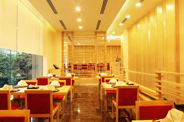 The Metropolitan Hotel and Spa New Delhi