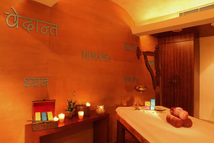 The Metropolitan Hotel and Spa New Delhi