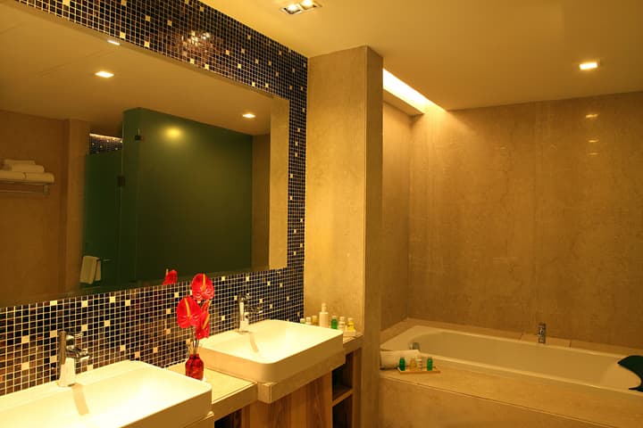 The Metropolitan Hotel and Spa New Delhi