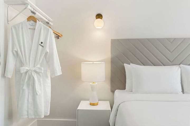 The Garden Hotel & Resort