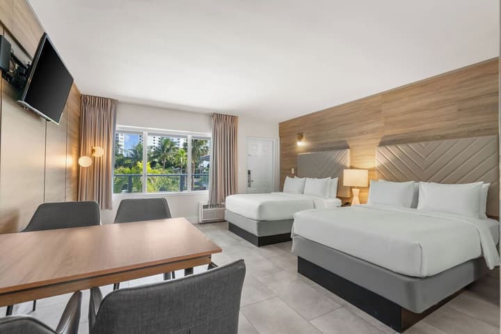 The Garden Hotel & Resort