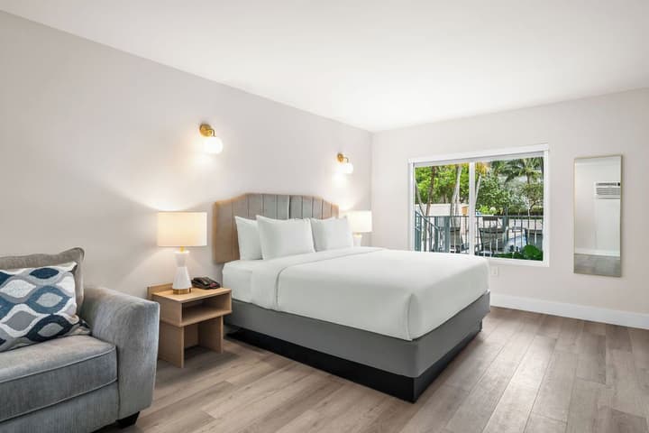 The Garden Hotel & Resort