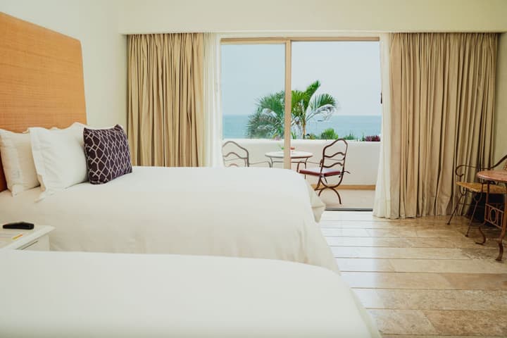 Camino Real Zaashila Huatulco